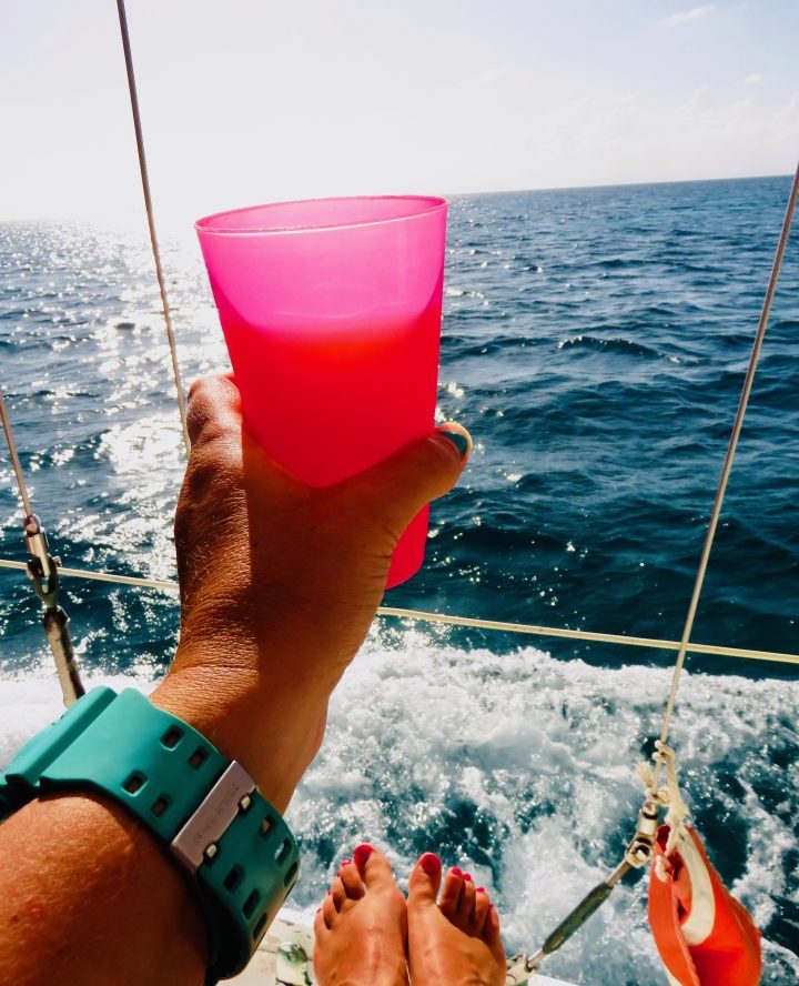 Drinking Rum Punch during Sailing tour Raggamuffin Belize, Belize Travel Blog