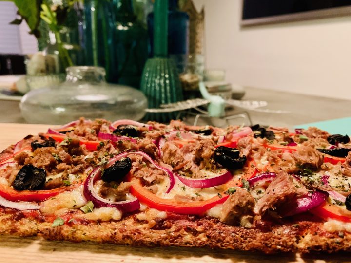 Cauliflower Pizza Crust with Tuna