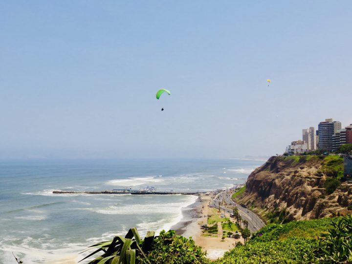 Paragliders Miraflores Lima Peru, Travel blog Peru