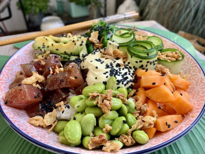 Healthy Salmon or Tuna Poke Bowl!