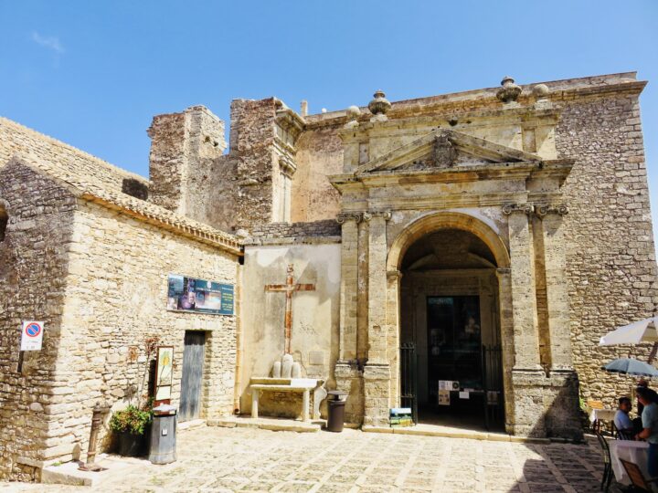 Piazza S. Somenico Erice Northwest Italy Travel Blog