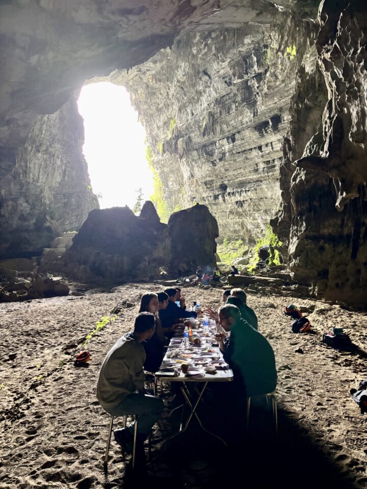 Best Lunch Spot Hang Tien Cave Travel Blog Phong Nha Vietnam