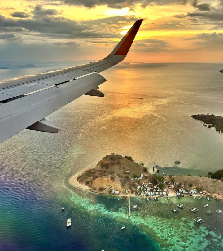 AirAsia plane arriving in Labuan Bajo Flores