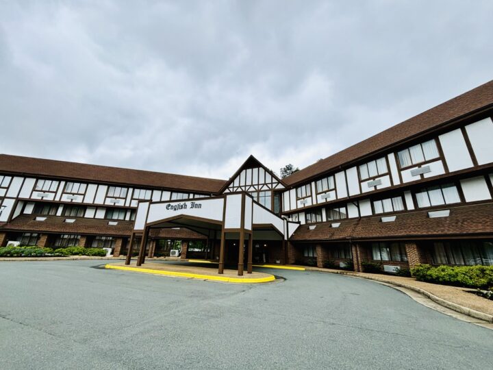 Charlottesville The English Inn Green Parks Washington DC City Trip Travel USA