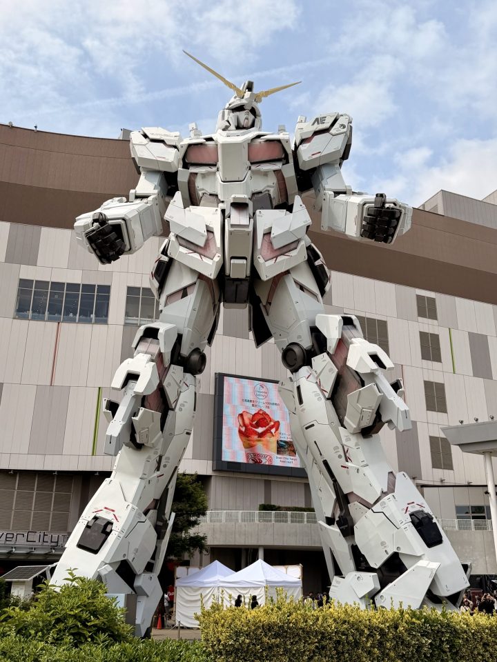 Giant Gundam robot statue in Odaiba Tokyo