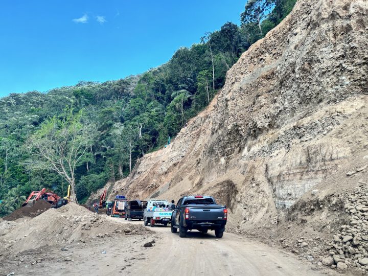 Landslide blocking the road to Moni in Flores