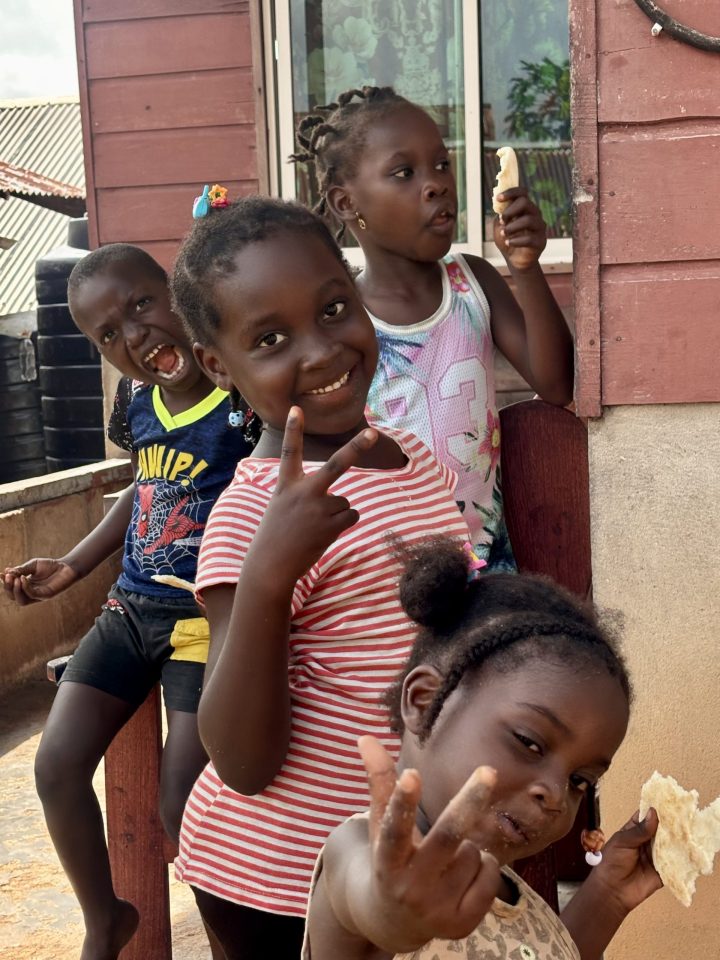 Cassava bread during a Nieuw Aurora village visit