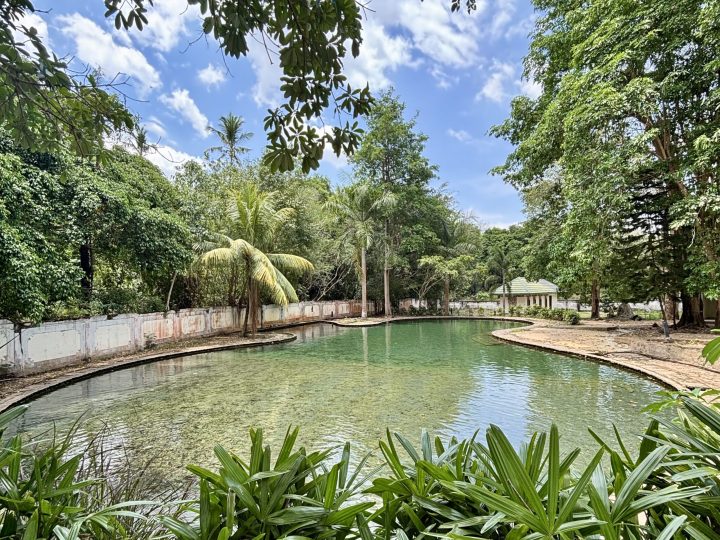 Second natural pool at Soa Mengeruda Hot Spring
