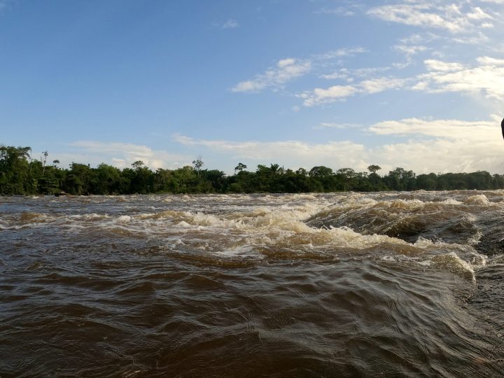 Strong current in the Upper Suriname River