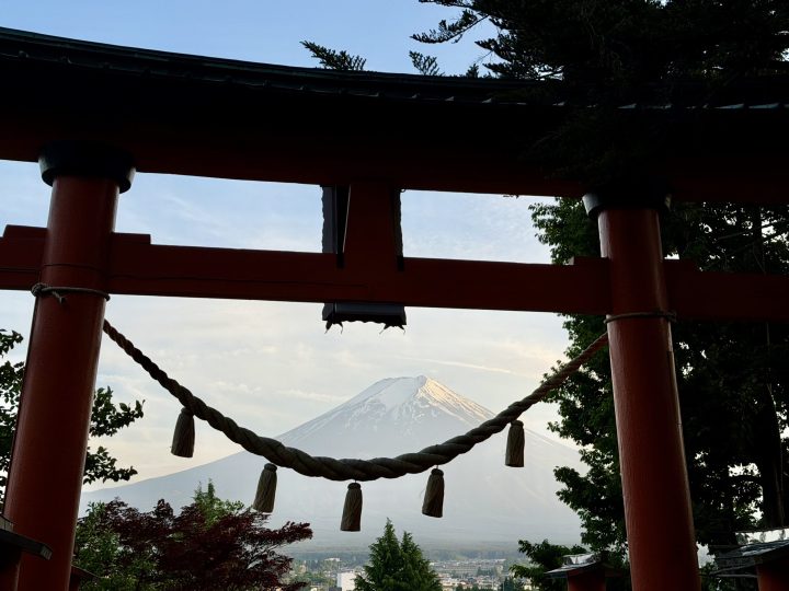 Cycling to Chureito Pagoda in Fujiyoshida