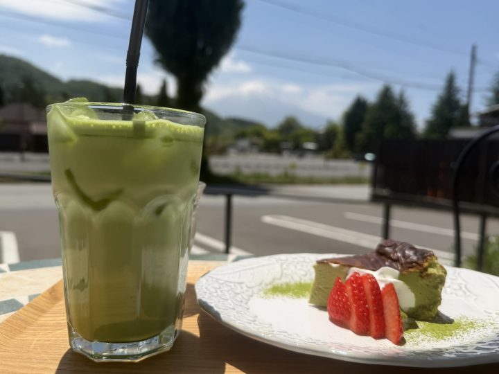 Iced matcha latte and matcha cheesecake in Kawaguchiko